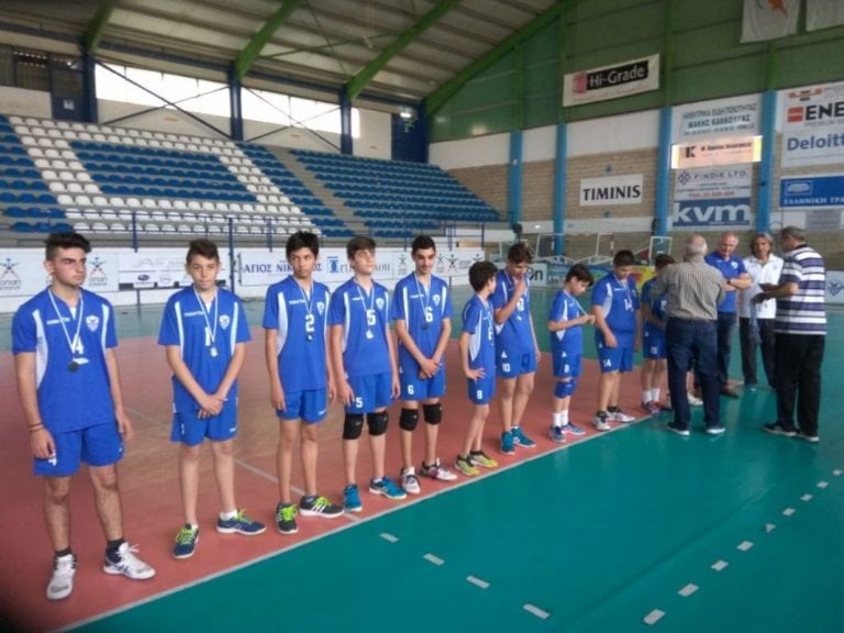 15 αγώνες στο σερβίς U16 και U14