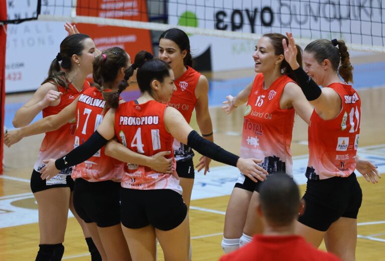 Α ΓΥΝΑΙΚΩΝ: Νίκες για Lemesos Volleyball και Νέα Σαλαμίνα